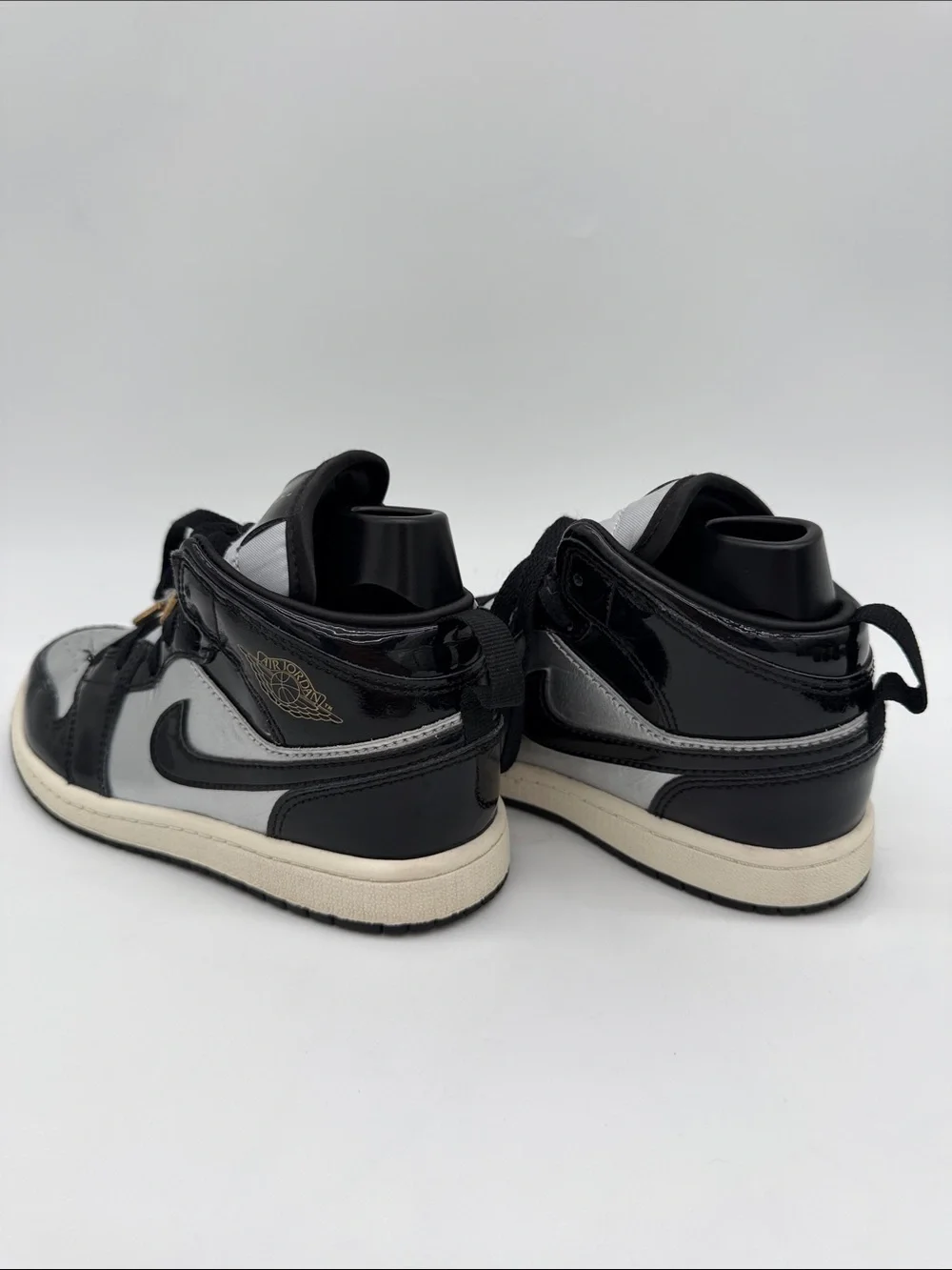 Nike Air Jordan 1 Mid SE GS AJ1 Black Metallic Silver Youth Size 2.5 FZ3937-001